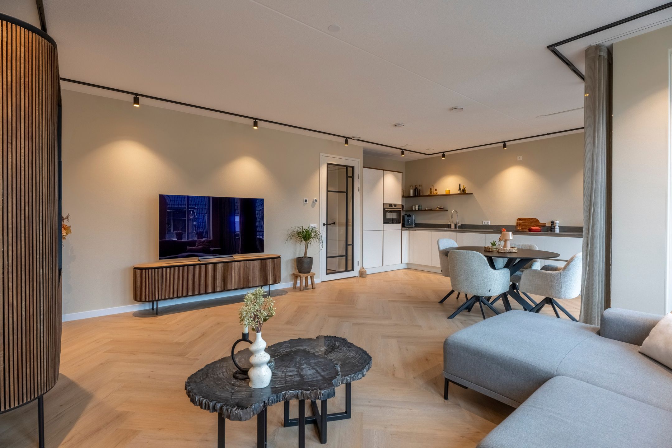 Foto 6 van E.E. van der Laanstraat 40