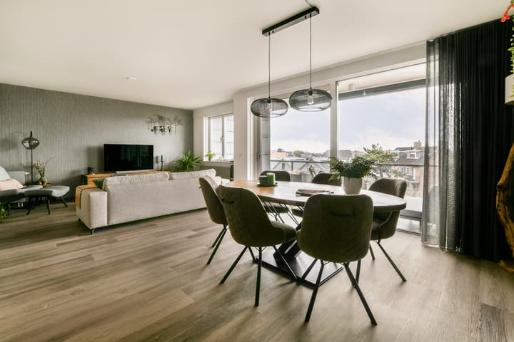 Foto 9 van Hogeweg 32-A4