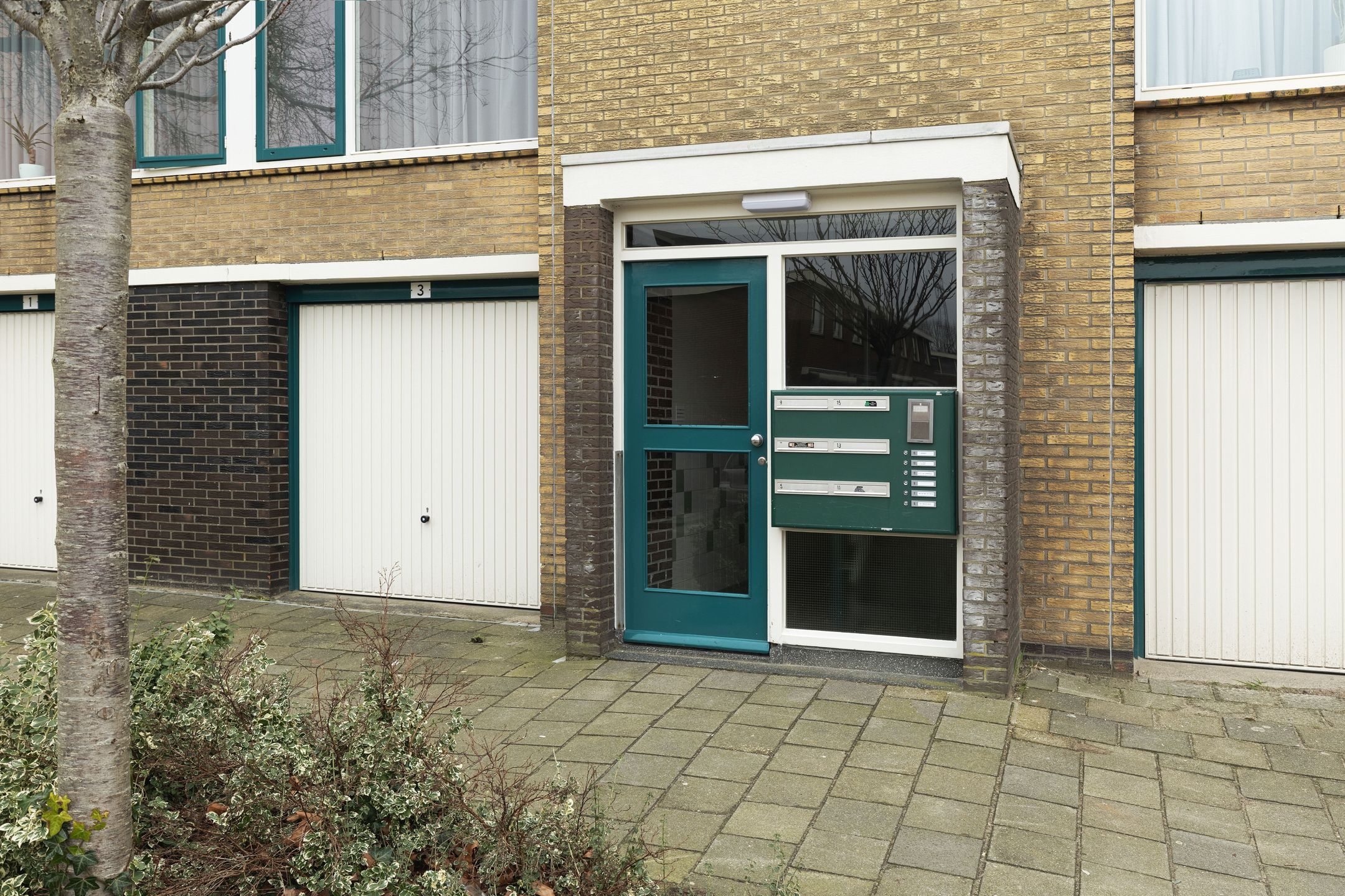 Photo 6 of Van Anrooystraat 15
