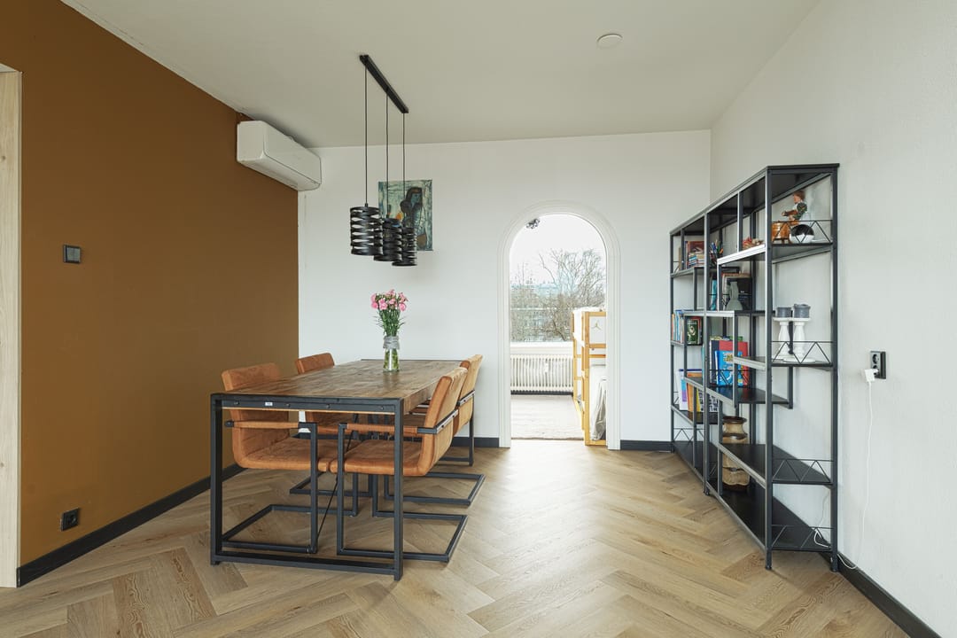 Photo 13 of Van Anrooystraat 15