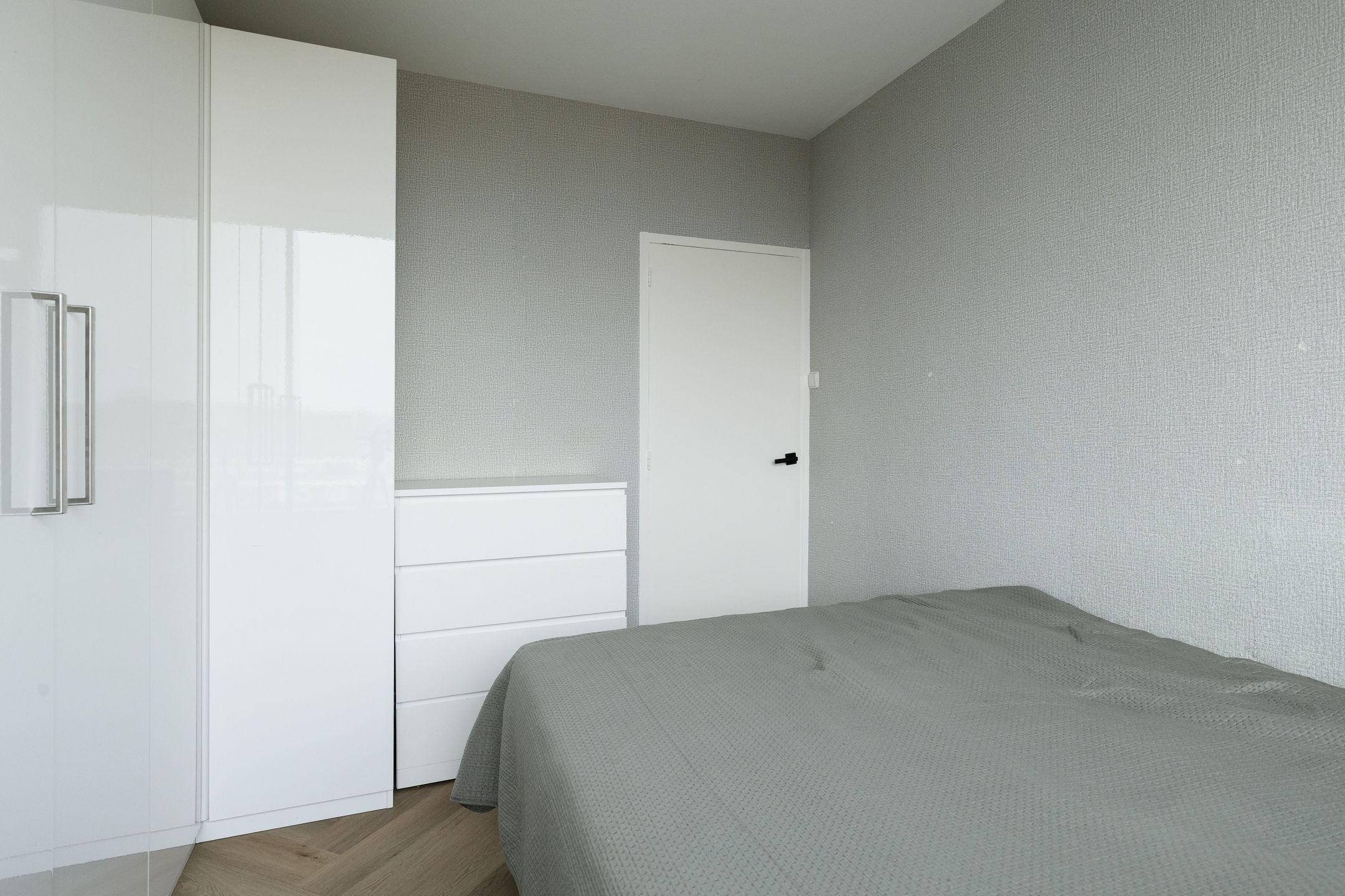 Photo 21 of Van Anrooystraat 15