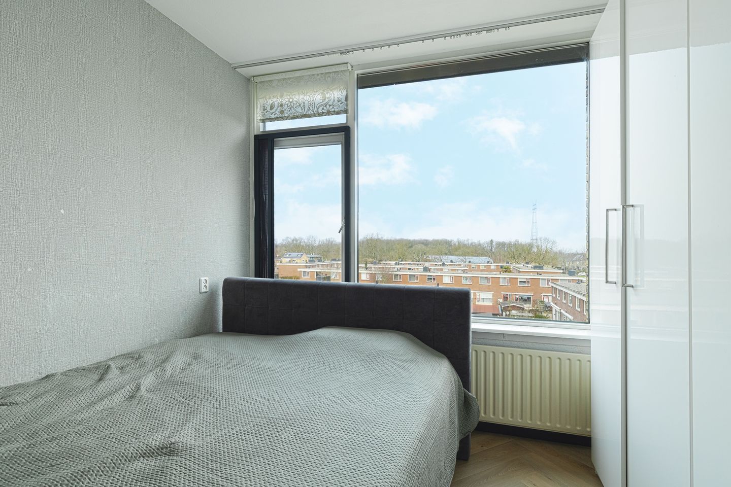 Photo 20 of Van Anrooystraat 15