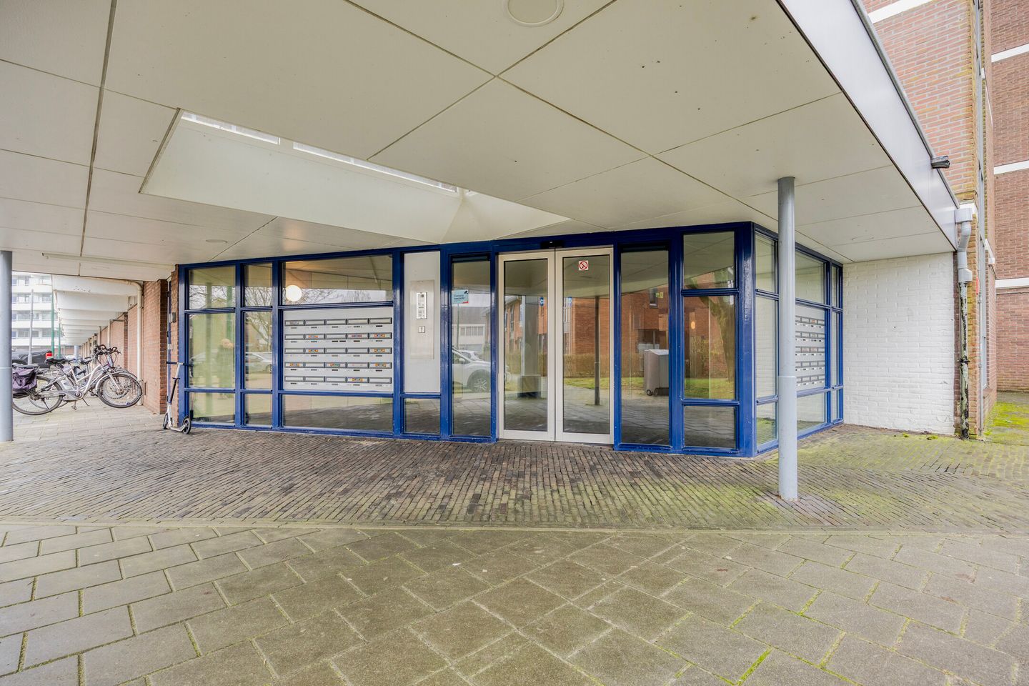 Foto 4 van Pollux 335