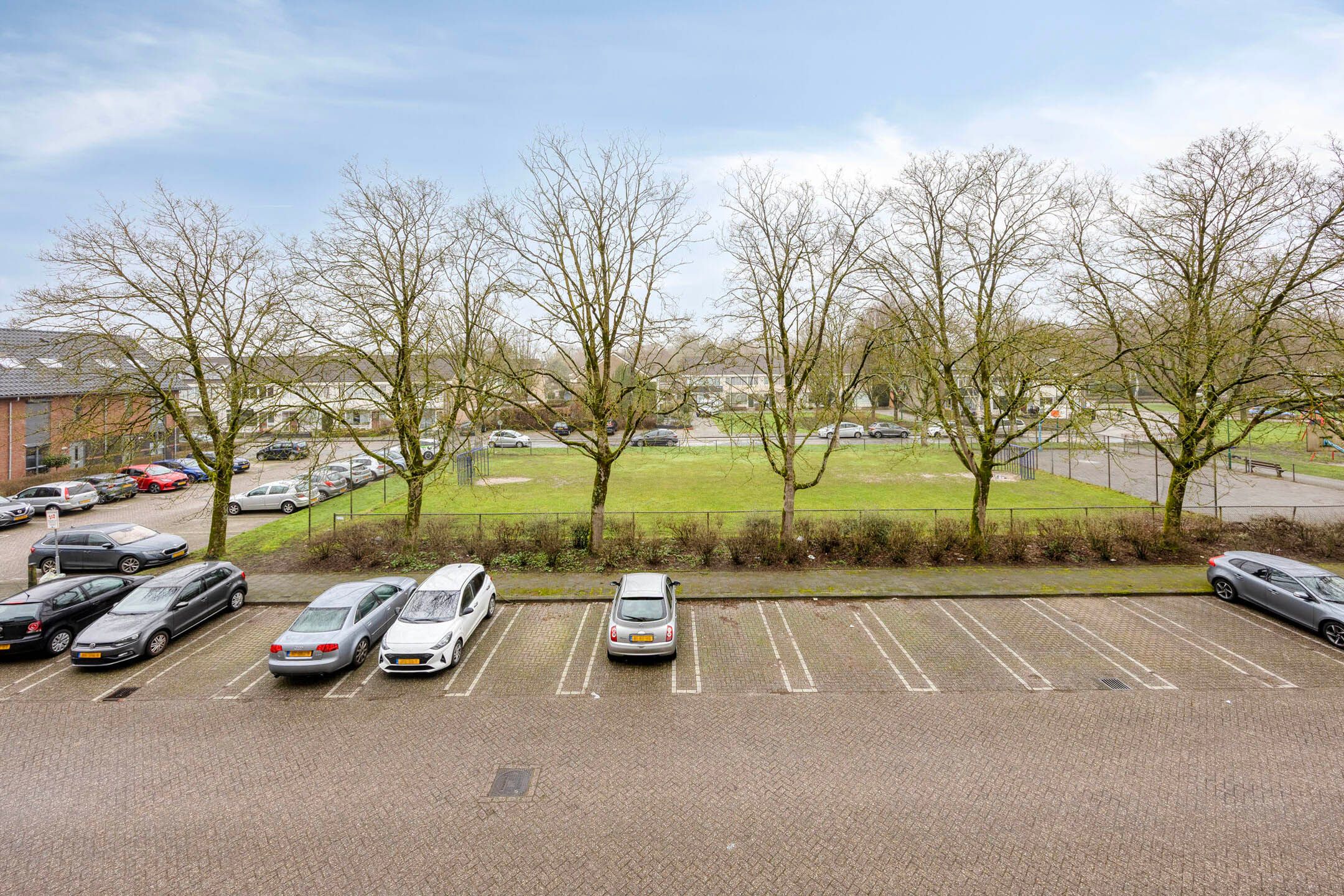 Foto 27 van Pollux 335