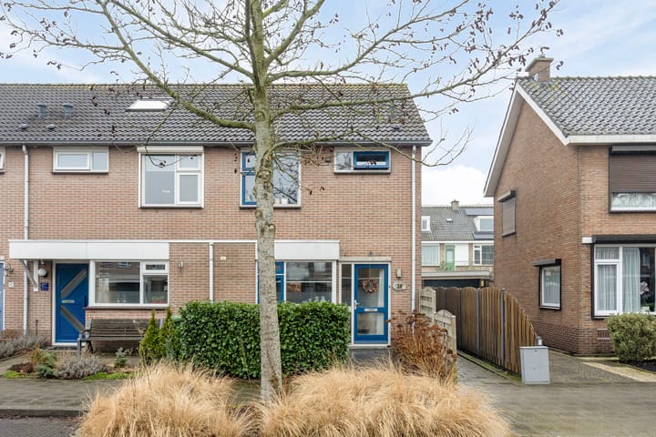 Photo 2 of Waalstraat 1-E