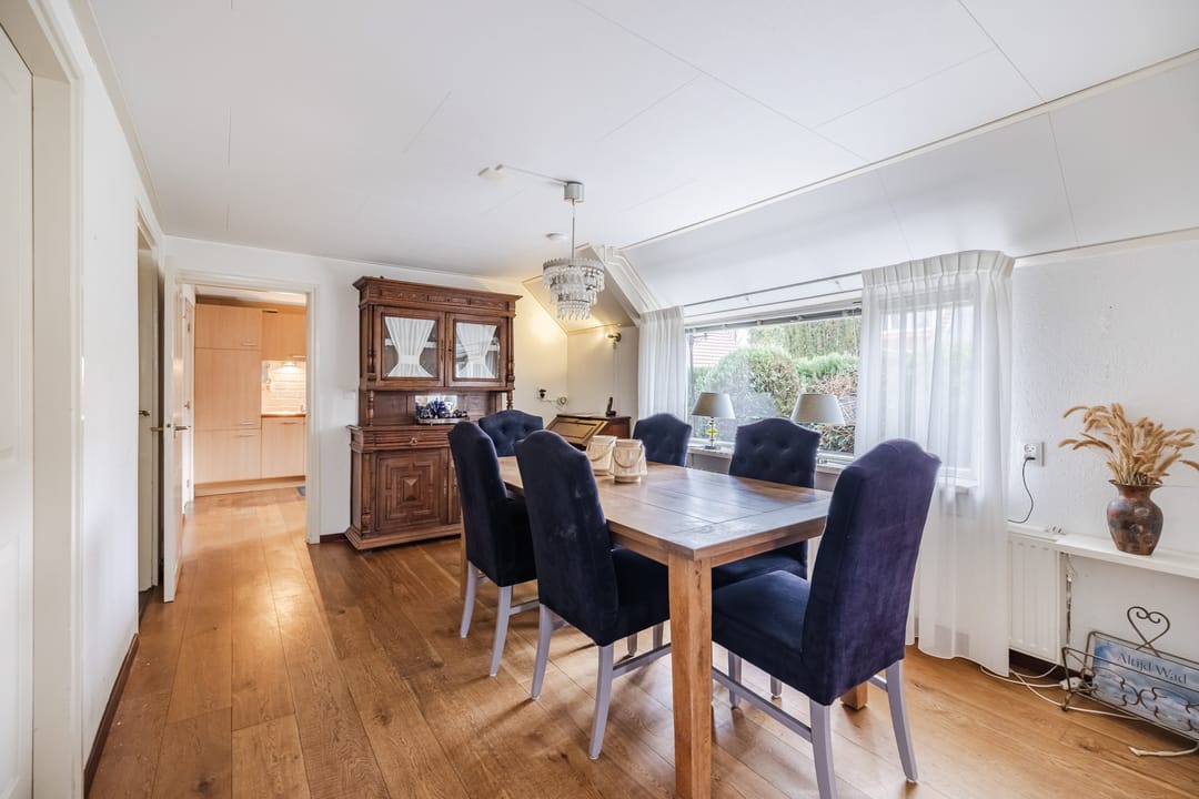 Photo 11 of Weenderstraat 123