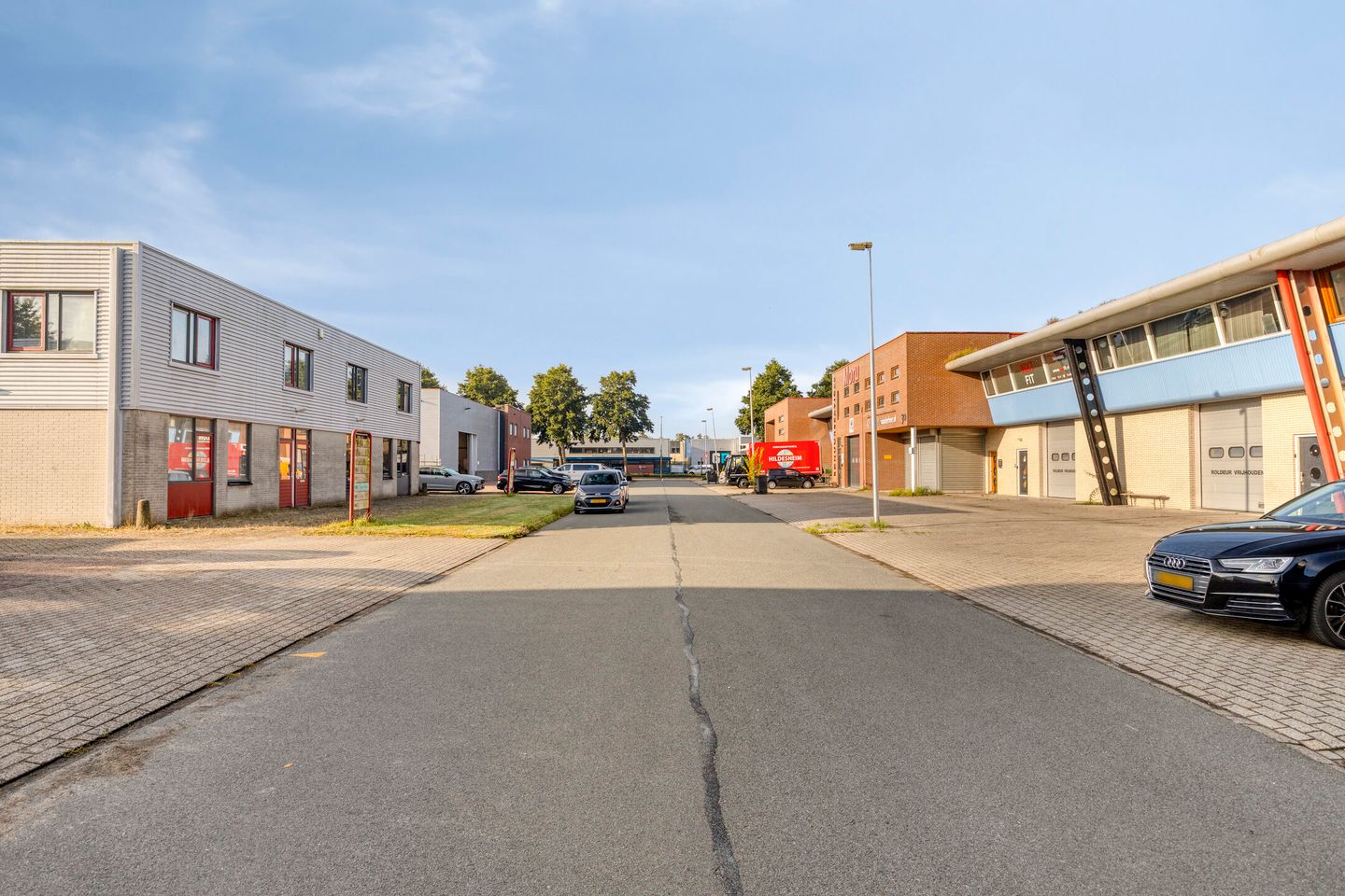 View photo 4 of Impuls 151