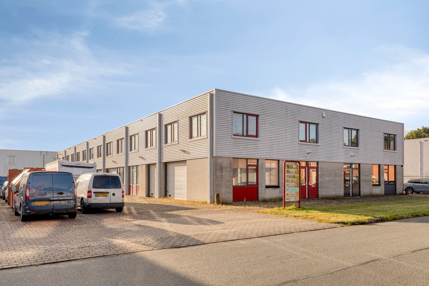 View photo 1 of Impuls 151