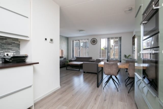 Photo 3 of Van Lunterenstraat 46