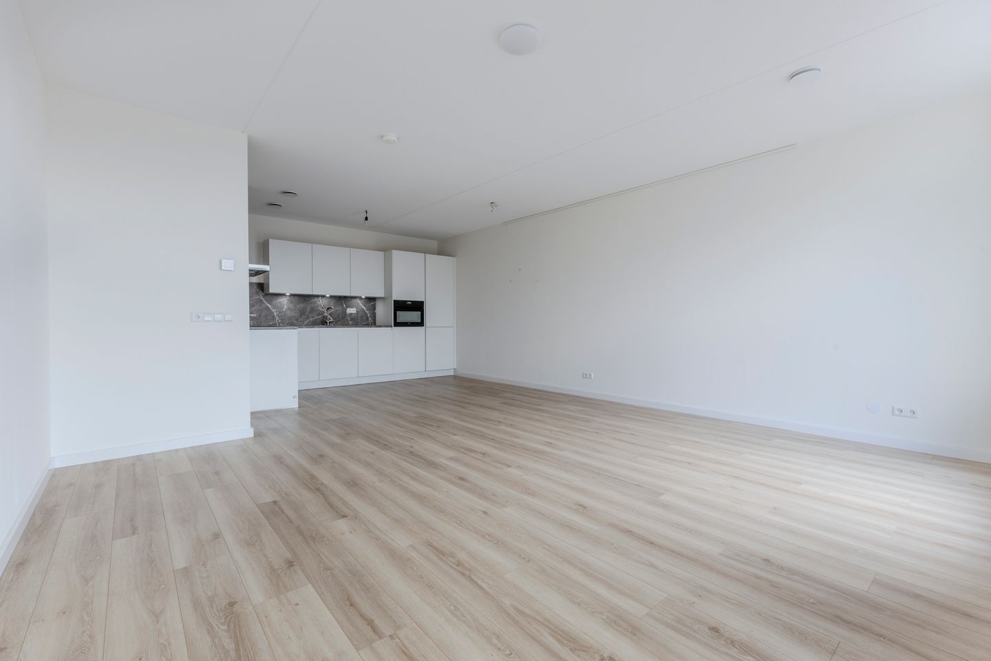 Foto 5 van Helderseweg 15-D4