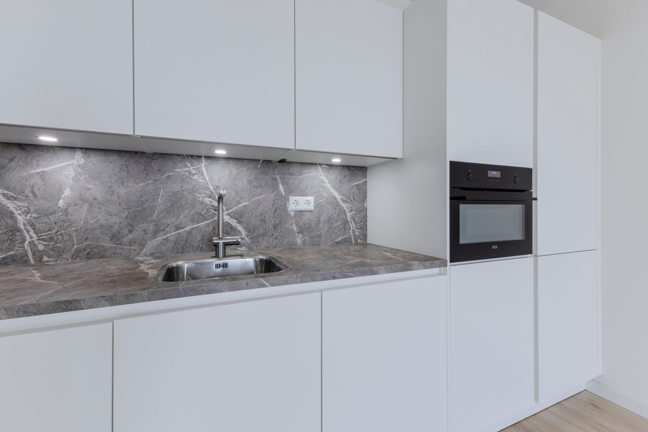 Foto 9 van Helderseweg 15-D4