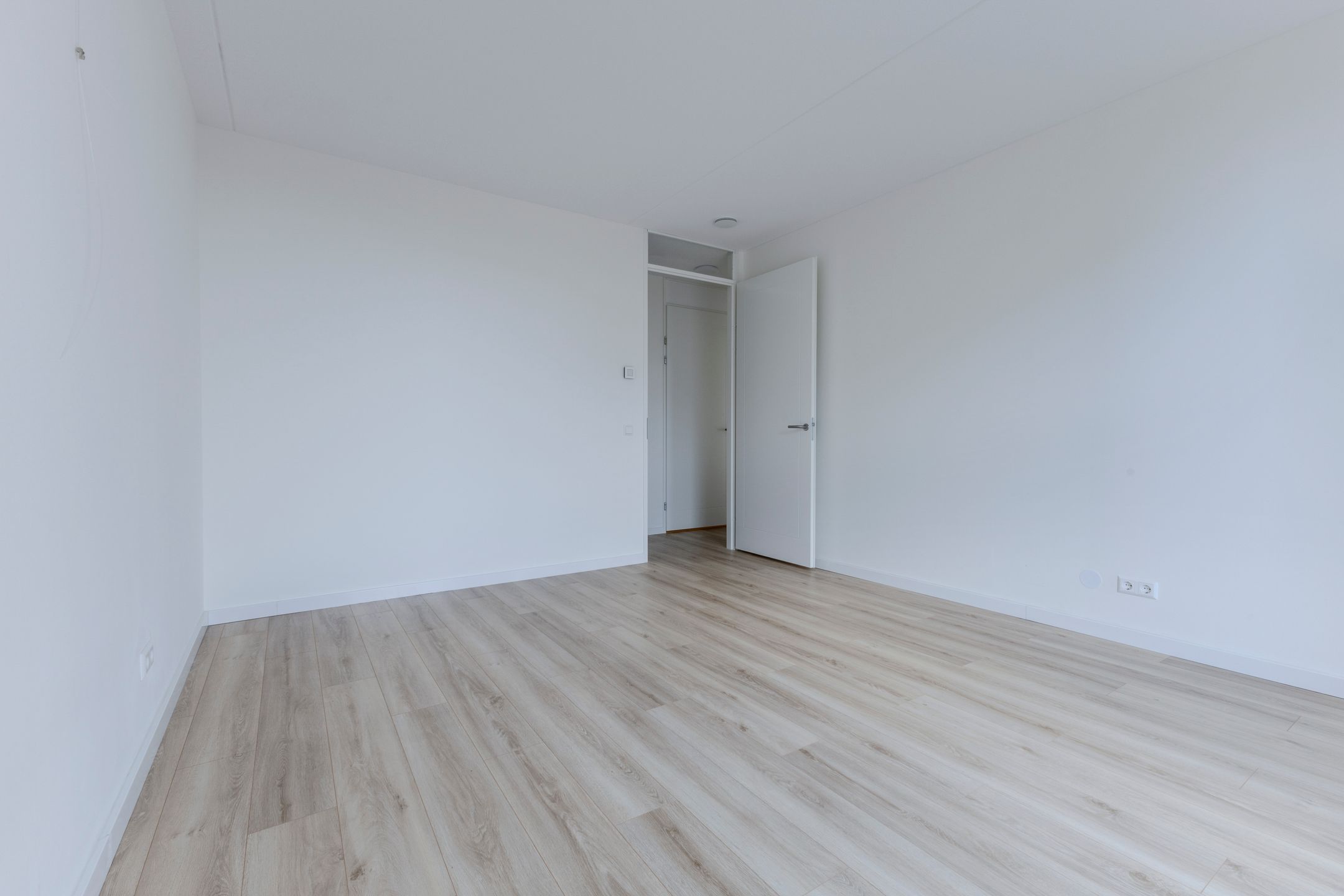 Foto 15 van Helderseweg 15-D4