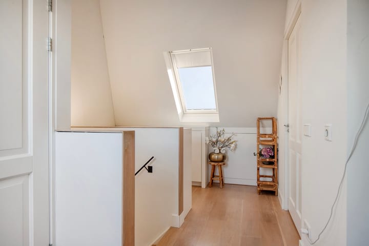 Foto 33 van Karavaanstraat 47