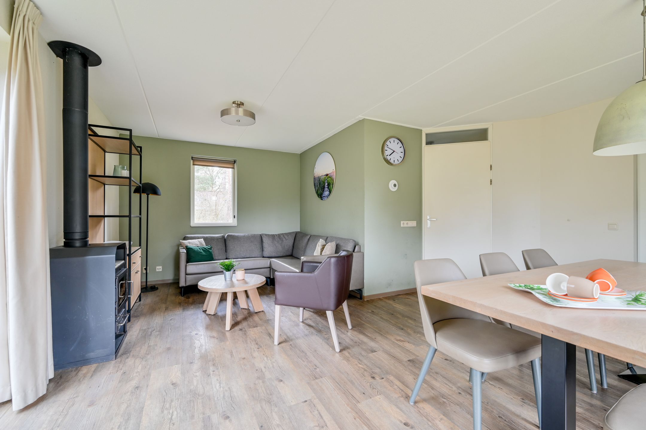 Foto 6 van Landuwerweg 17-357