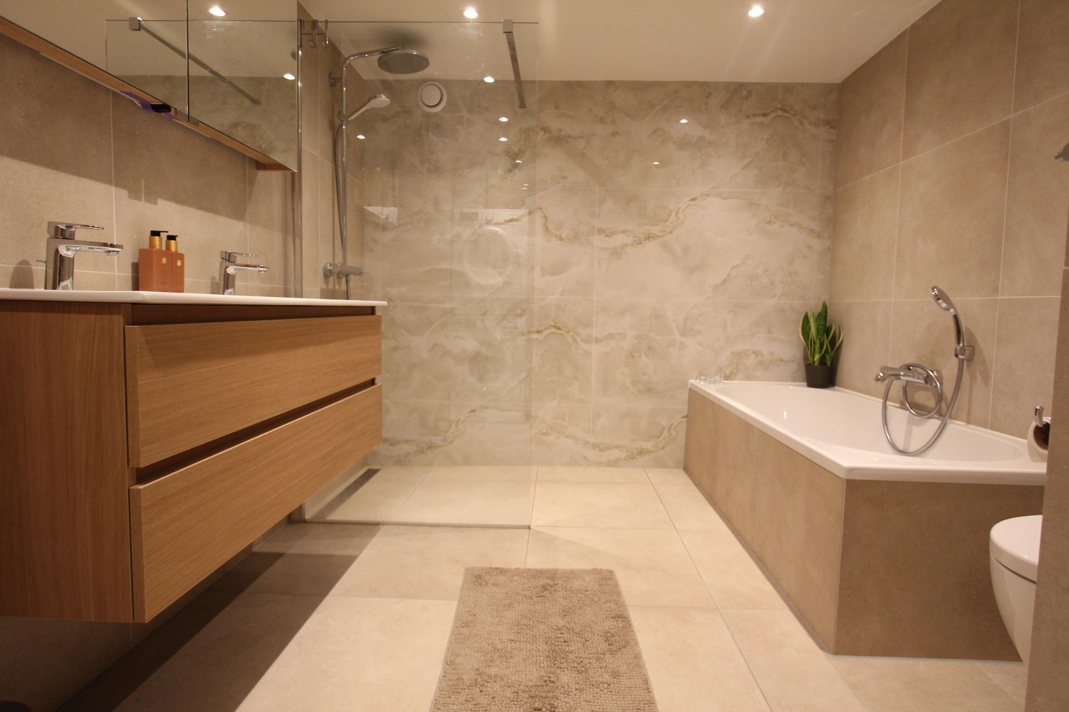 Foto 18 van Linnaeusparkweg 33-H