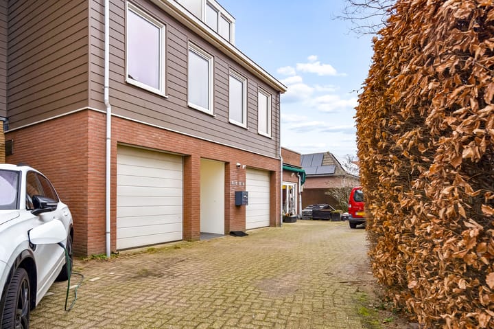 Photo 4 of Stationsweg 52