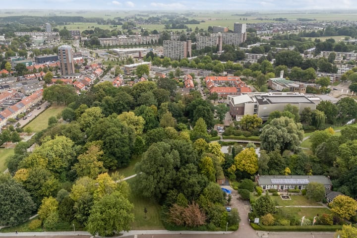 Photo 60 of Frederik Ruyschstraat 24