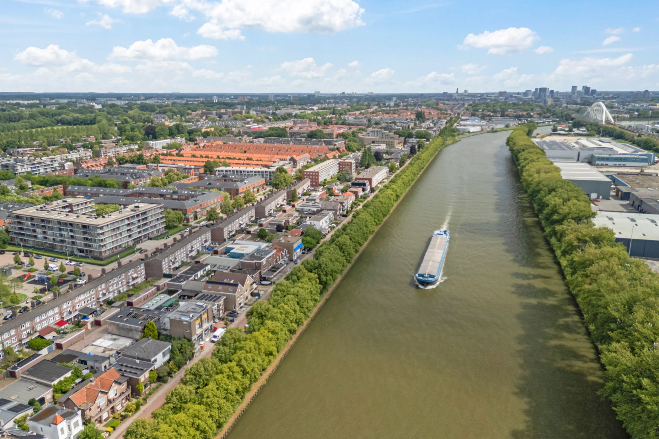 Foto 30 van Amsterdamsestraatweg 969