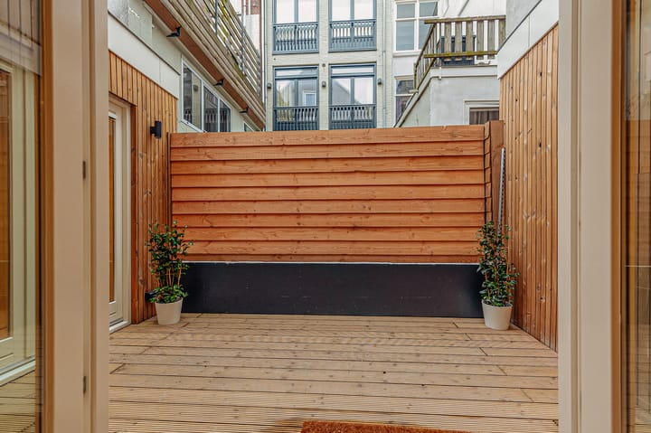 Photo 17 of Egelantiersstraat 105-A