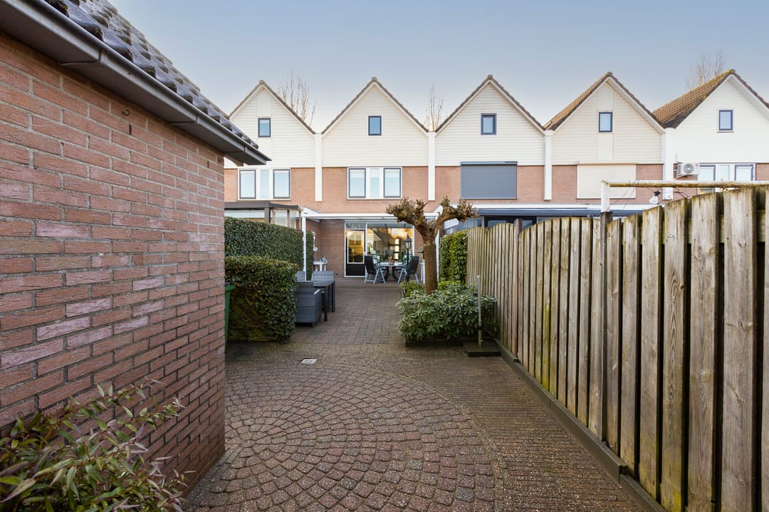 Photo 38 of Robijnstraat 11