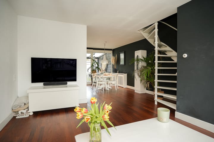 Photo 3 of Westlanderstraat 9