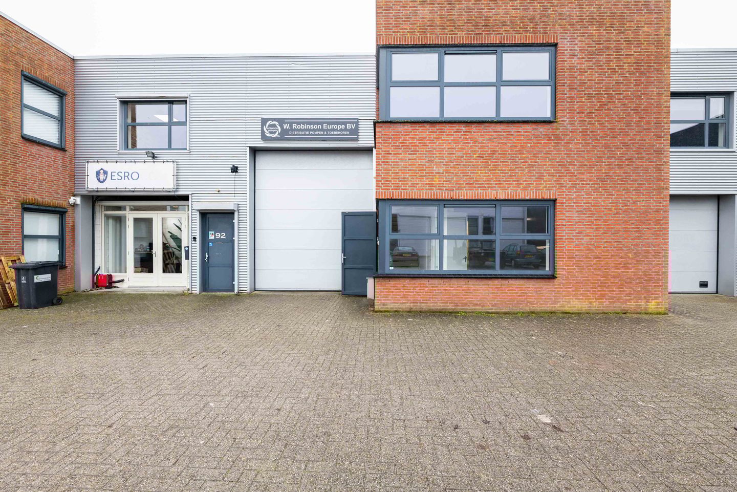 Bekijk foto 4 van Aston Martinlaan 94