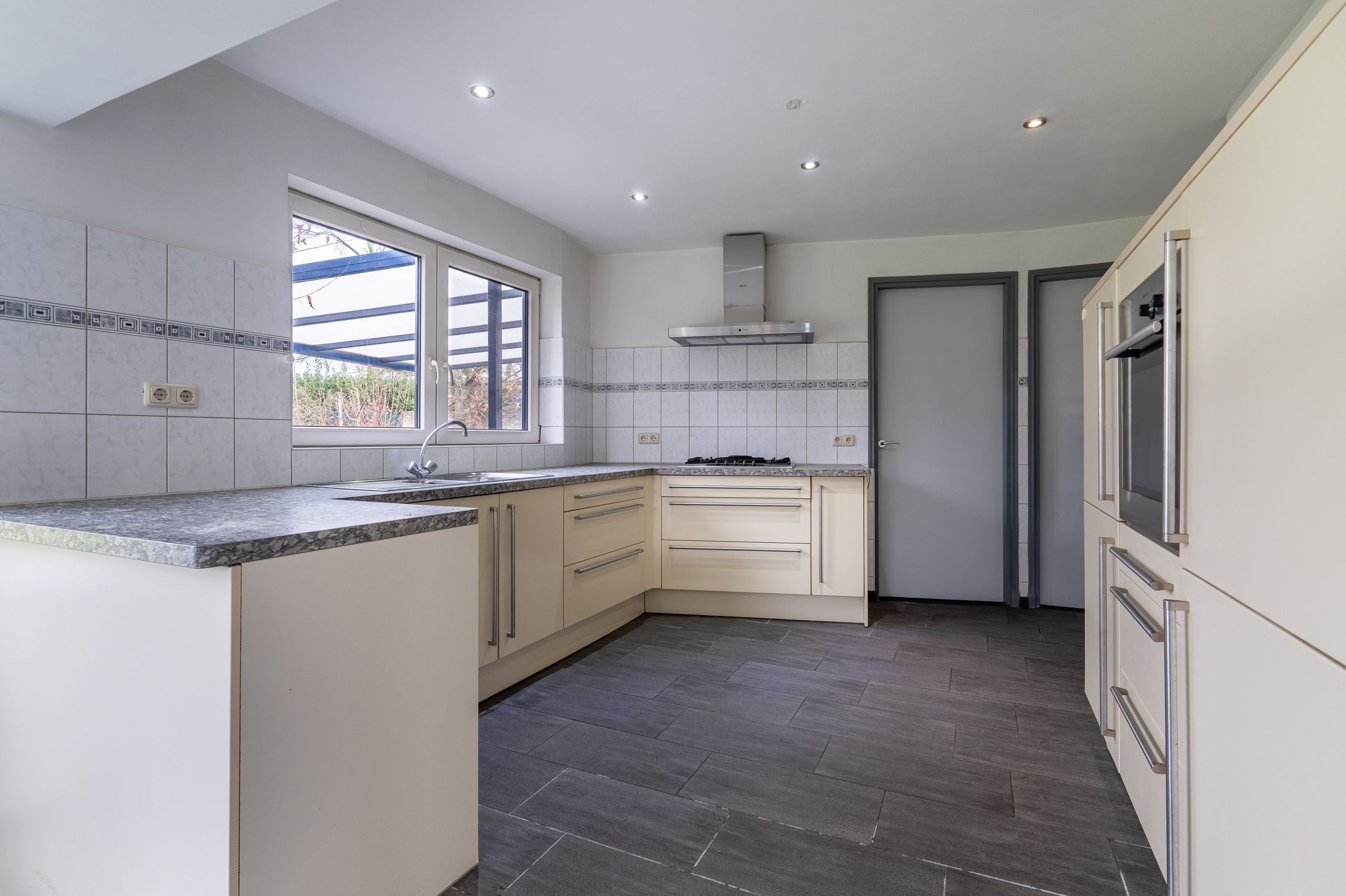 Photo 9 of Merkelbeekerstraat 38