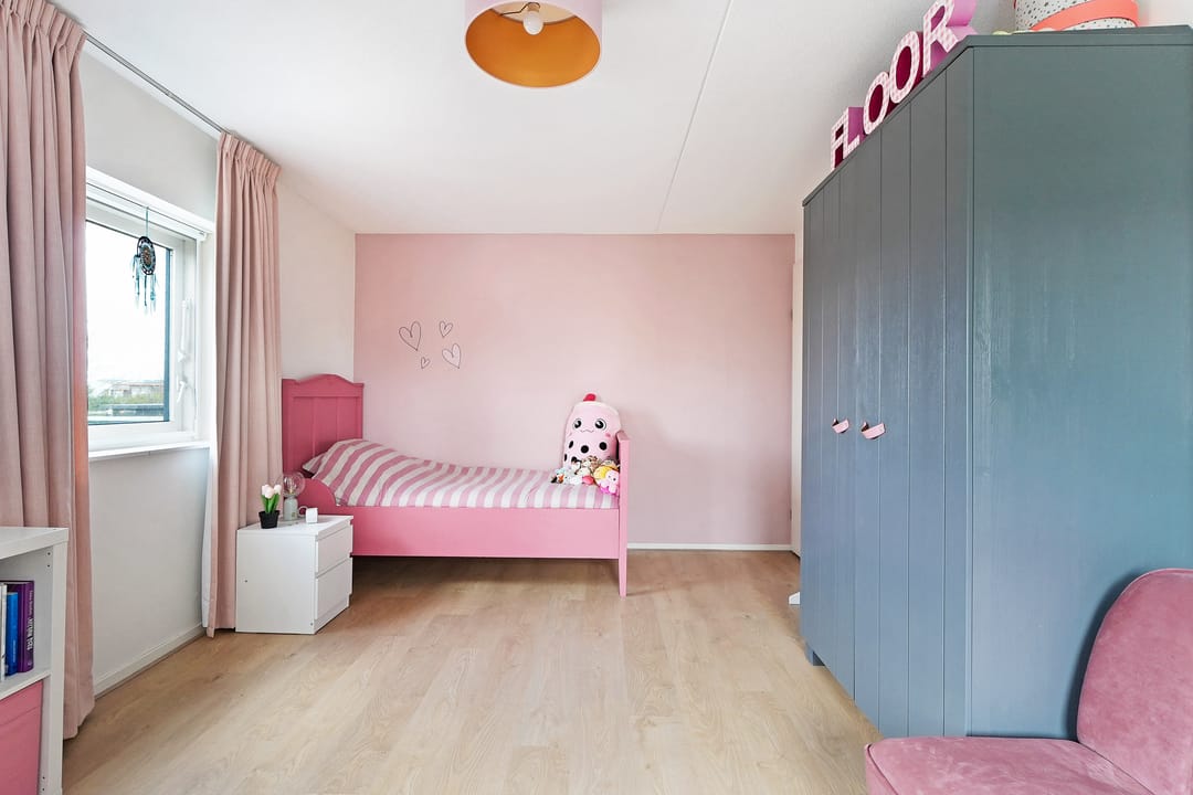 Photo 28 of C.W. Sturmstraat 20