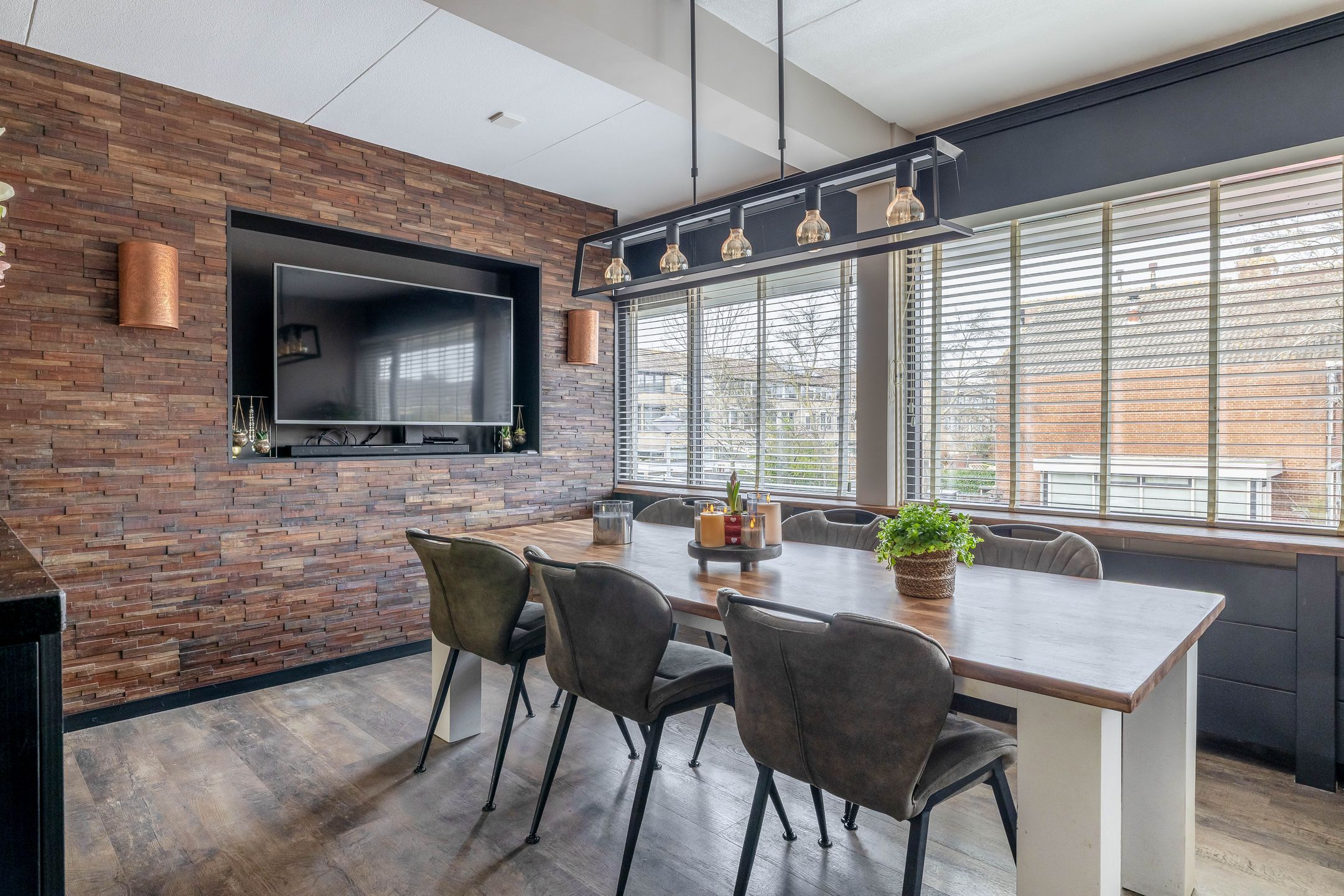 Photo 24 of Burg A P vd Blinkln 72