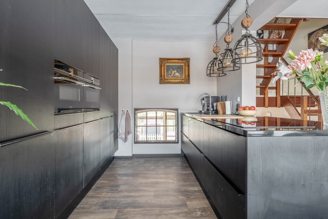 Photo 26 of Burg A P vd Blinkln 72