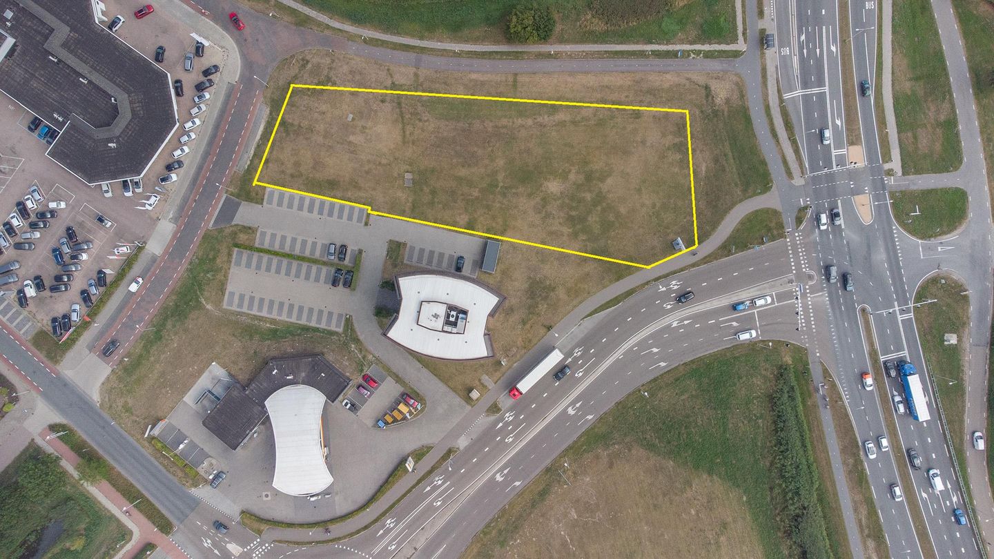 View photo 2 of Zambonistraat