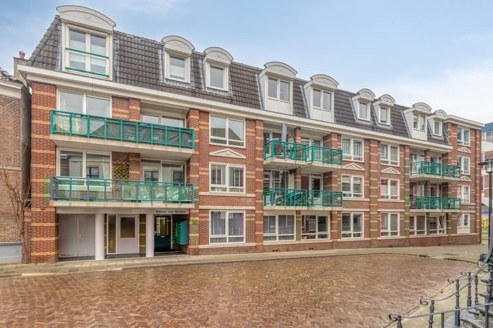 Graaf van Burenstraat 2 F-23