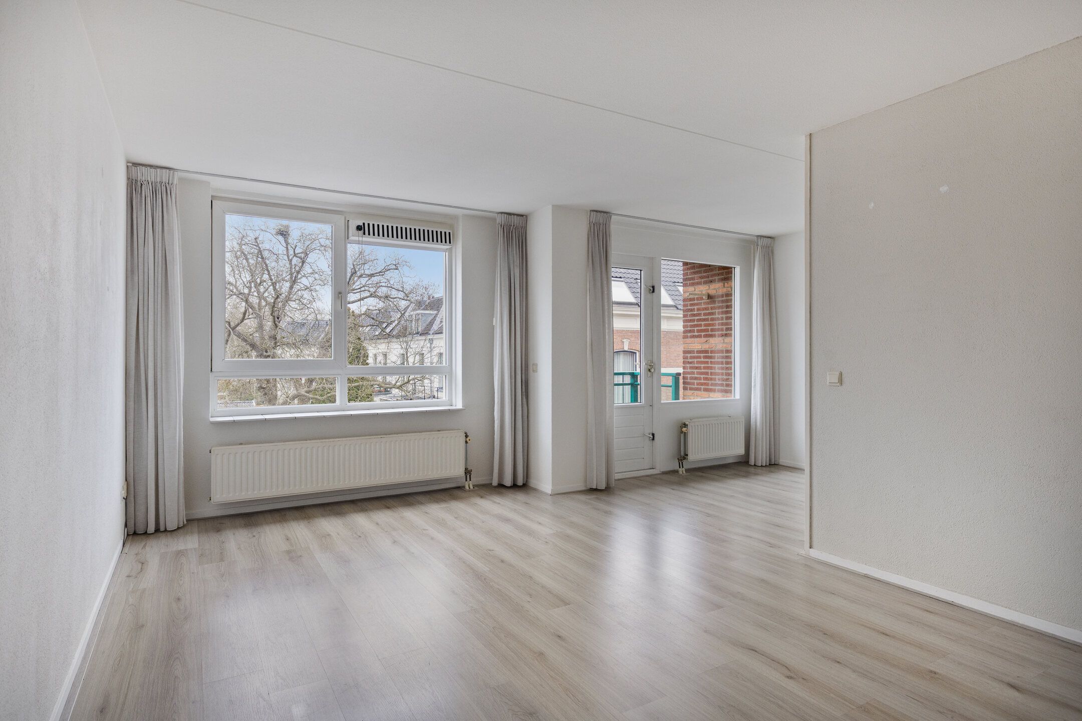 Photo 6 of Graaf van Burenstraat 2-F23