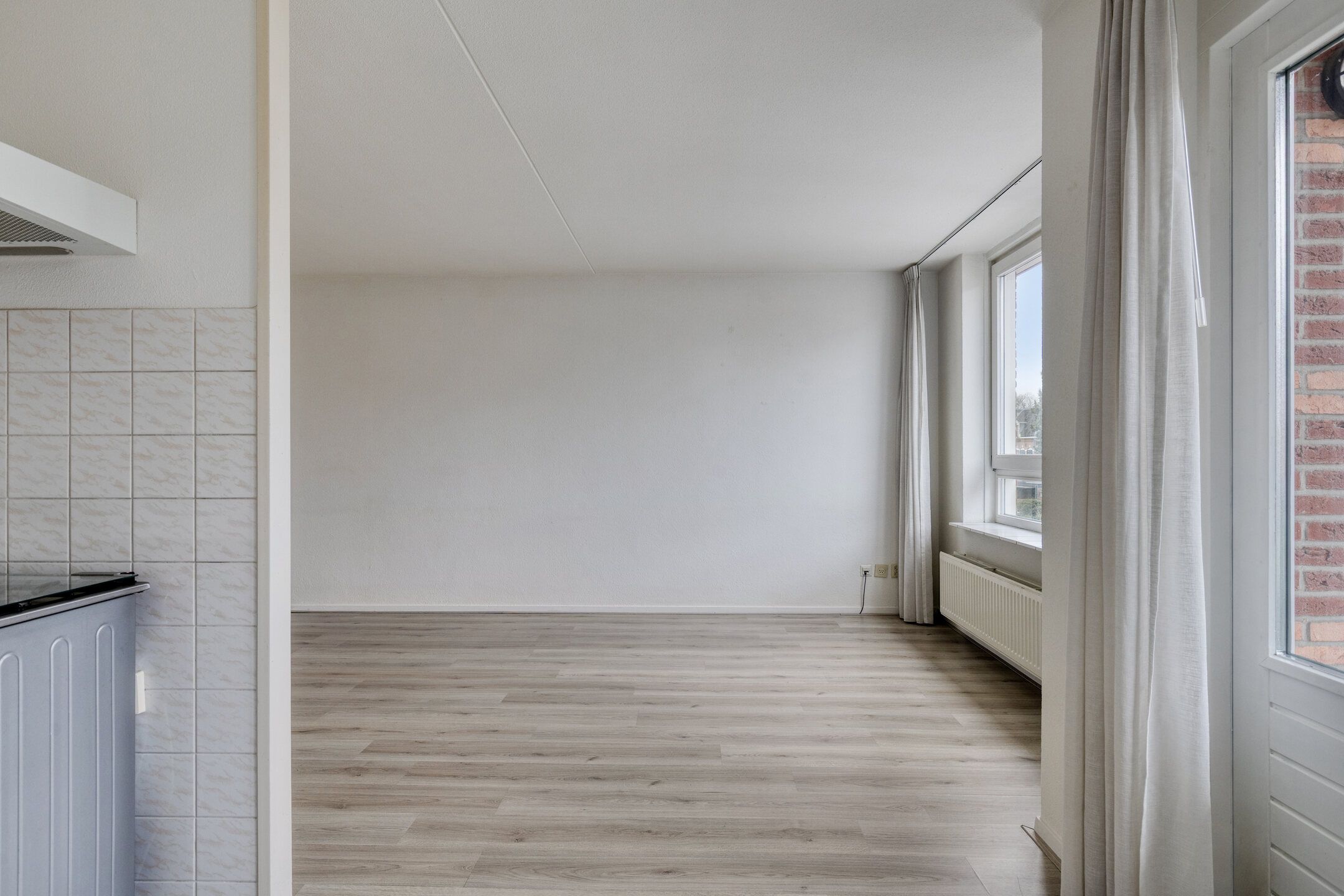 Photo 9 of Graaf van Burenstraat 2-F23