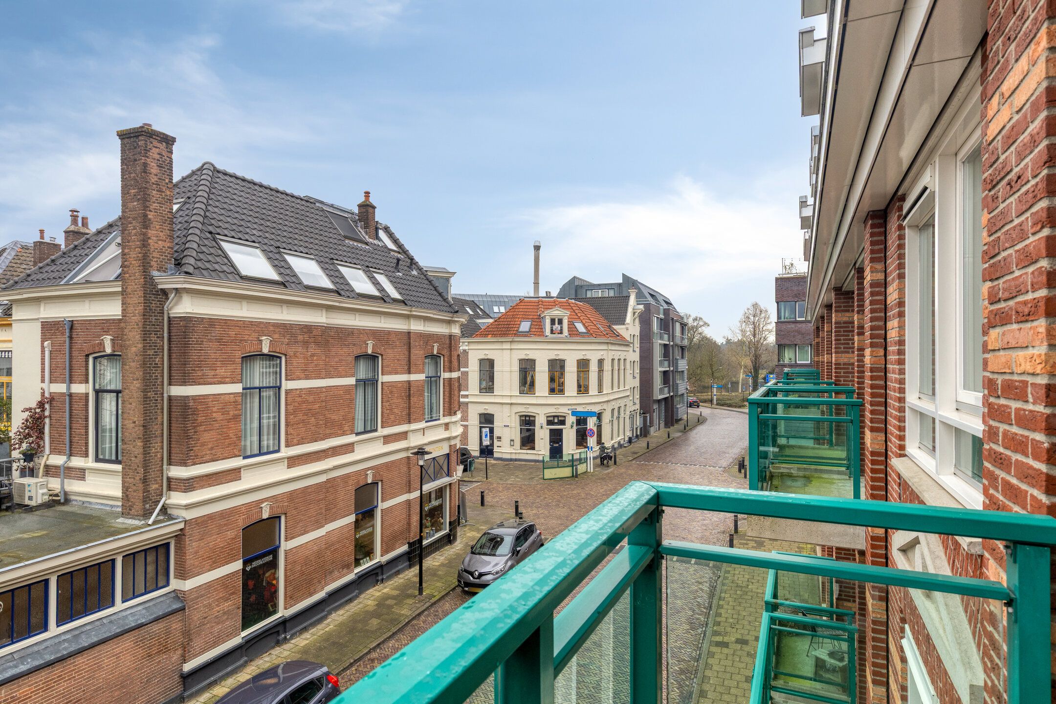 Photo 12 of Graaf van Burenstraat 2-F23