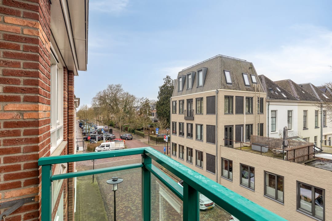 Photo 13 of Graaf van Burenstraat 2-F23