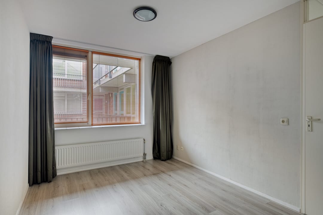 Photo 16 of Graaf van Burenstraat 2-F23