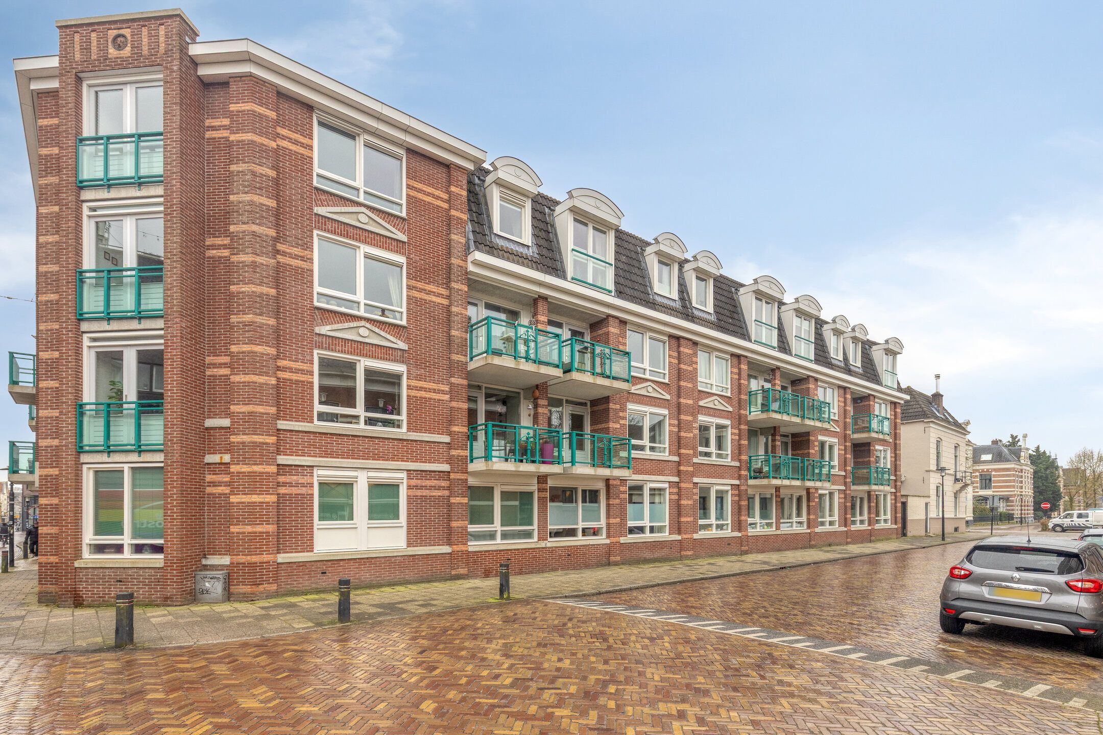 Photo 27 of Graaf van Burenstraat 2-F23