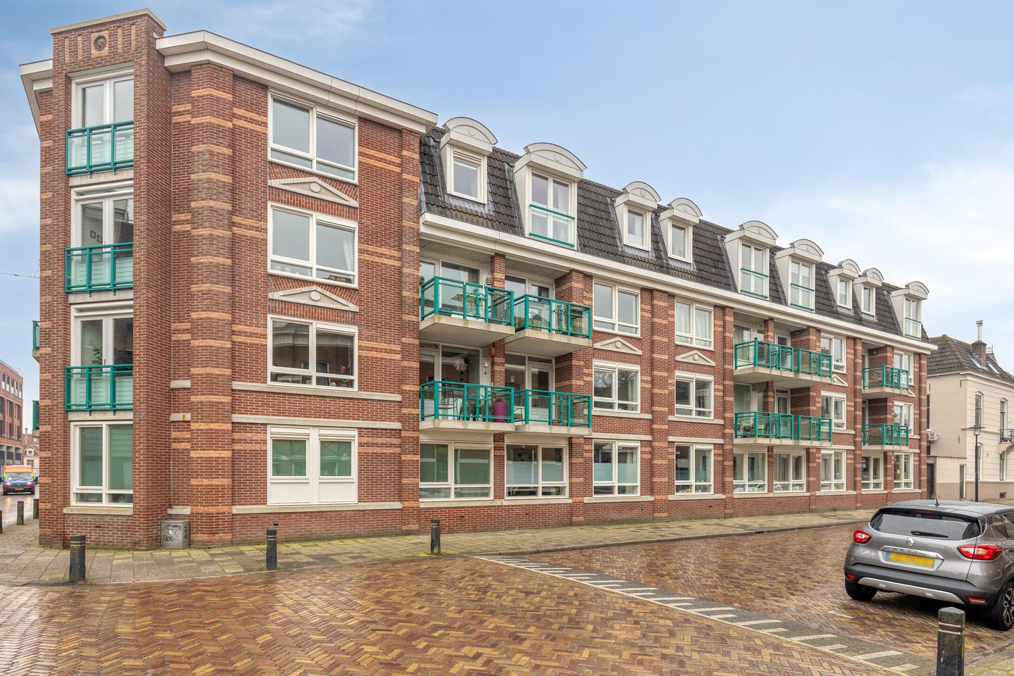 Photo 29 of Graaf van Burenstraat 2-F23