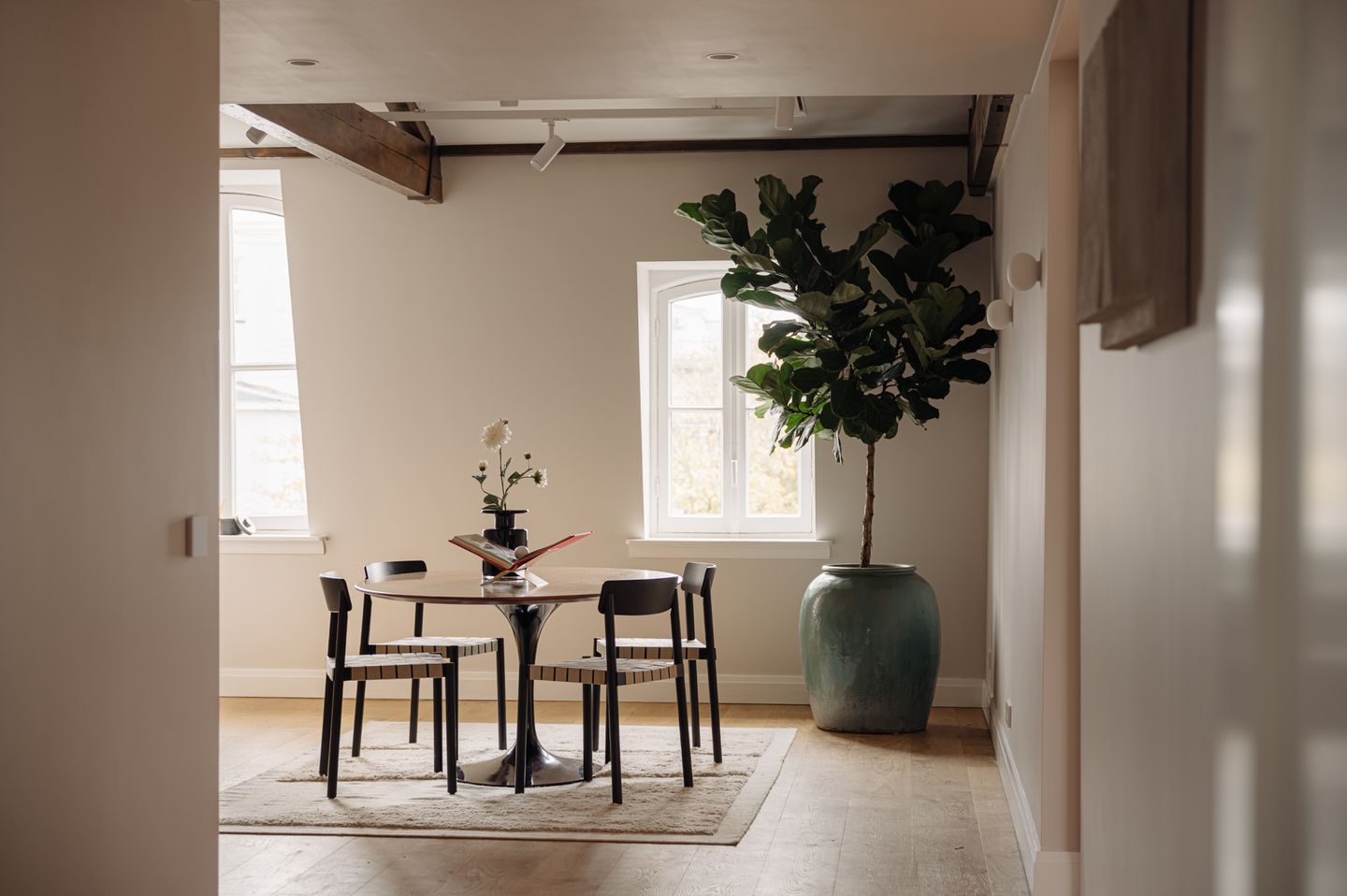 View photo 4 of Oosteinde 9-D