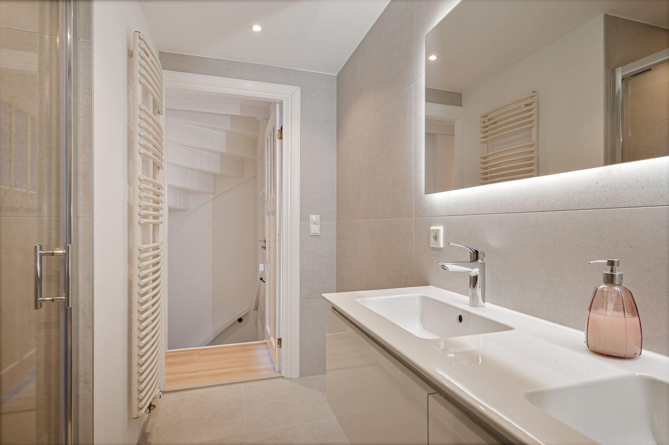 Photo 24 of Prins Bernhardstraat 5