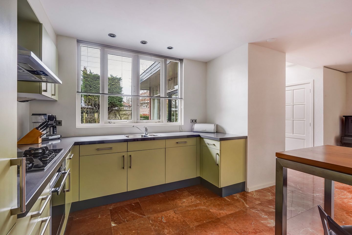 Photo 14 of Hoenderlaan 7