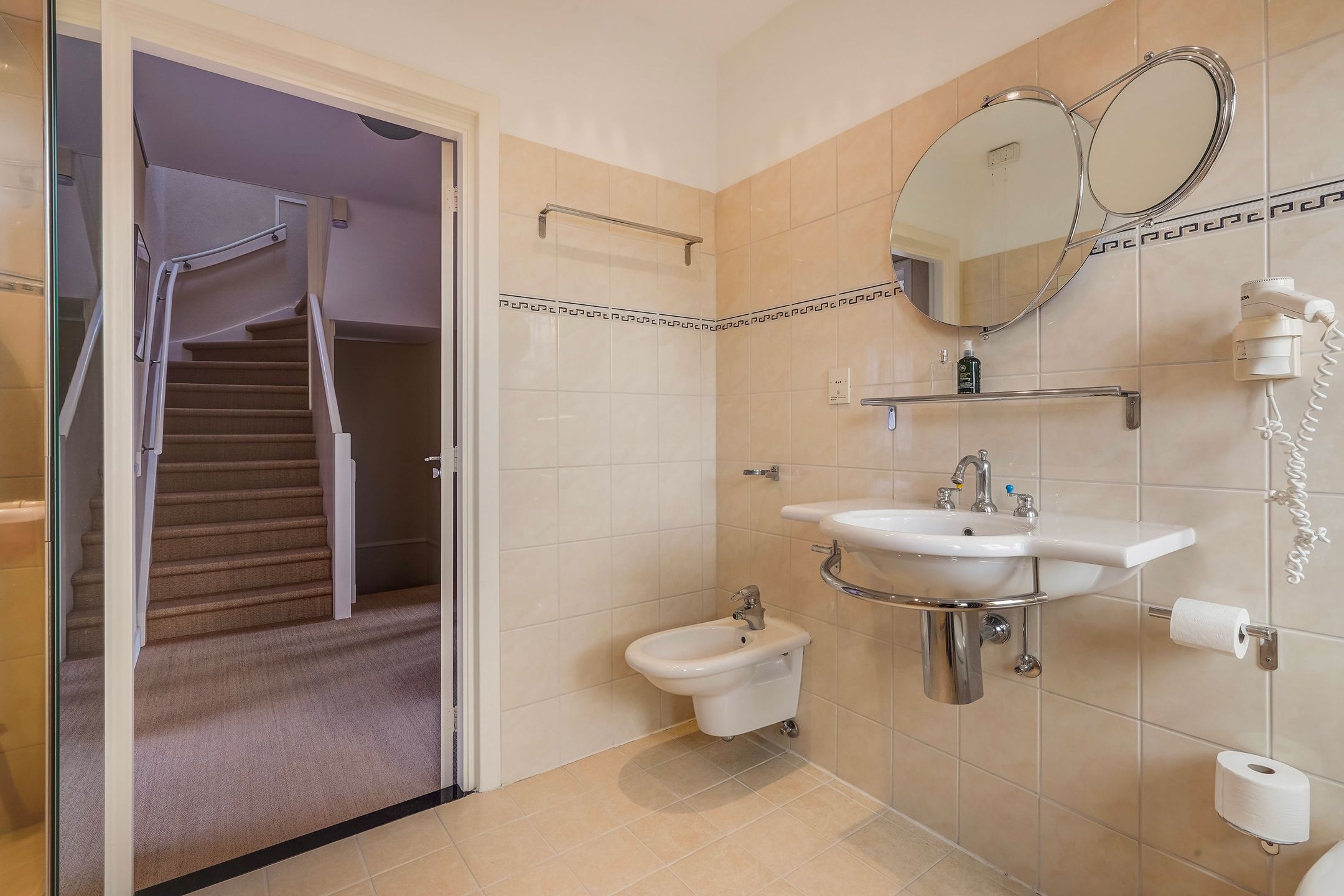 Photo 42 of Hoenderlaan 7