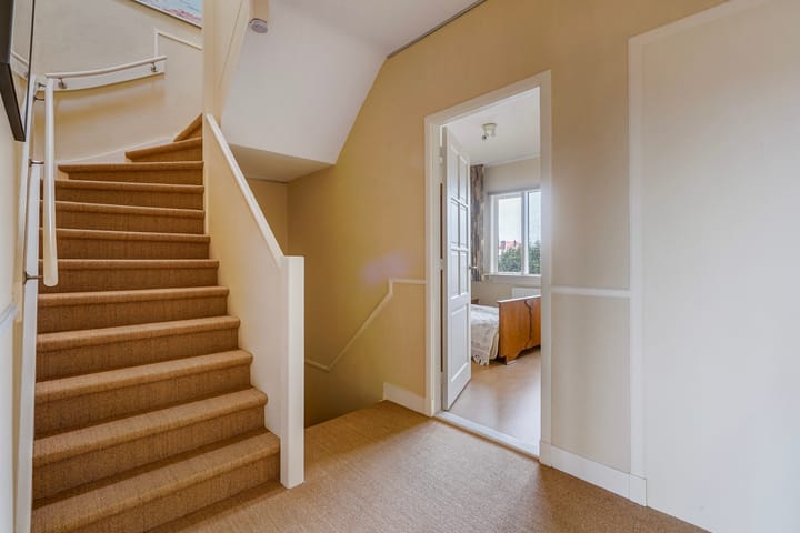 Photo 45 of Hoenderlaan 7