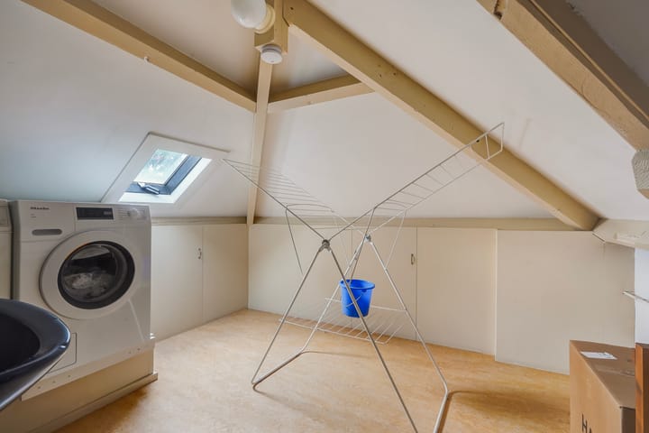 Photo 52 of Hoenderlaan 7