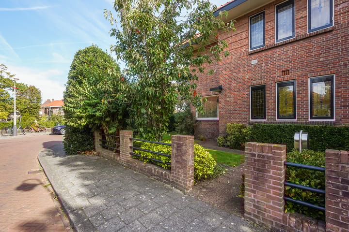 Photo 61 of Hoenderlaan 7