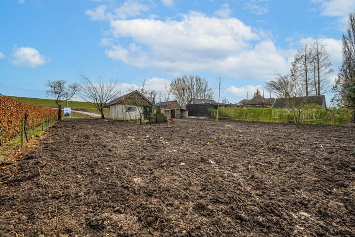 Photo 25 of Waalbandijk 61