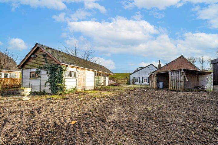 Photo 27 of Waalbandijk 61