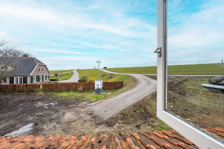 Photo 65 of Waalbandijk 61