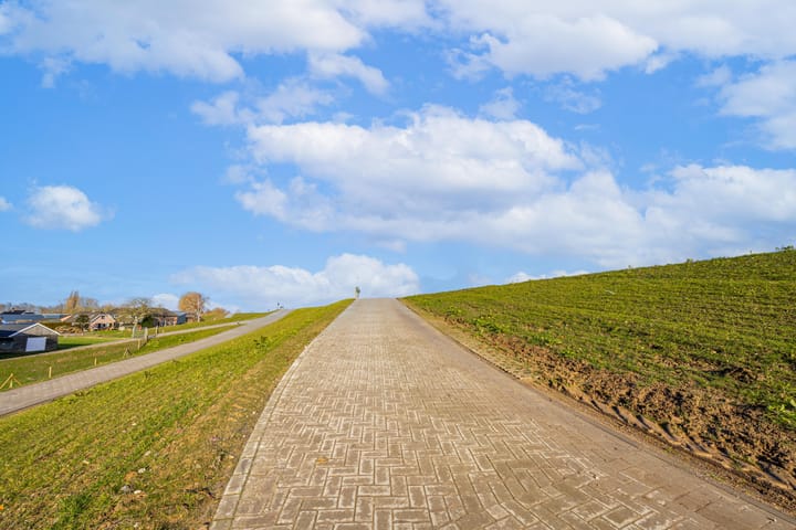 Photo 73 of Waalbandijk 61